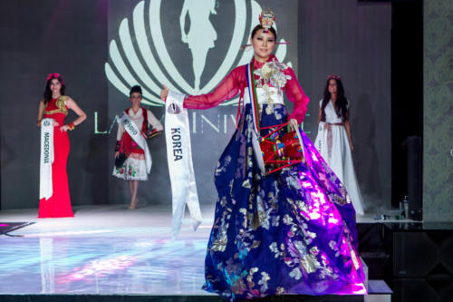 Lady-Universe-2018-1938