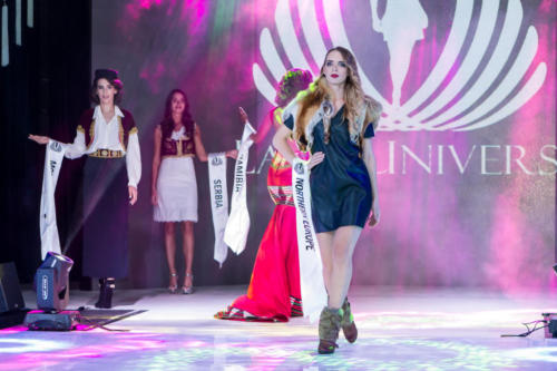 Lady-Universe-2018-2037