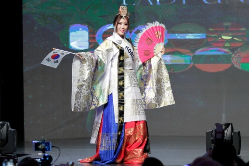 LadyUniverse2019-8234