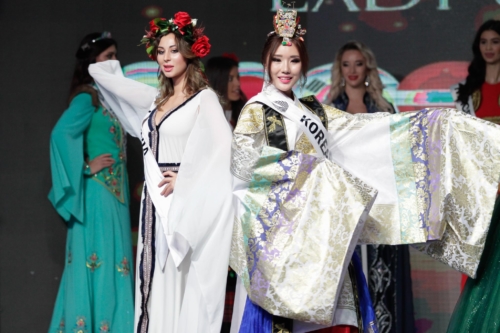 LadyUniverse2019-8761
