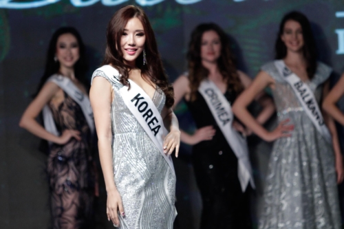 LadyUniverse2019-0691